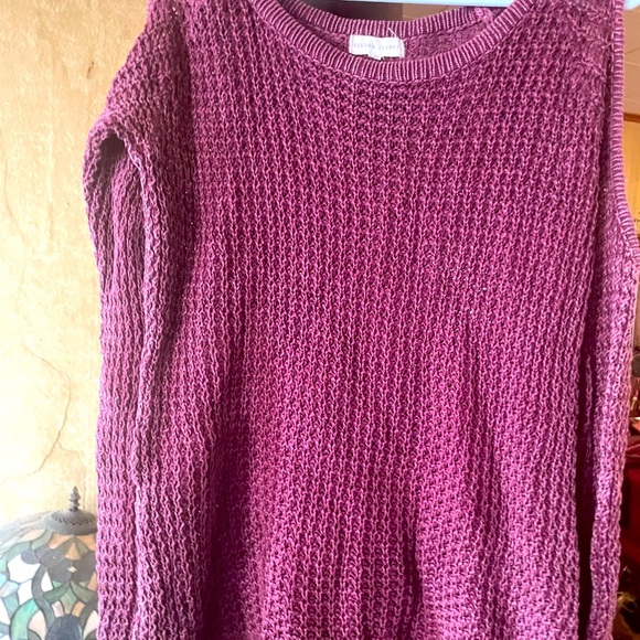 Sweater - Picture 1 of 2